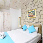 Zubeyde Hanim Alacati 2*