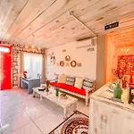 Zubeyde Hanim Alacati 2*